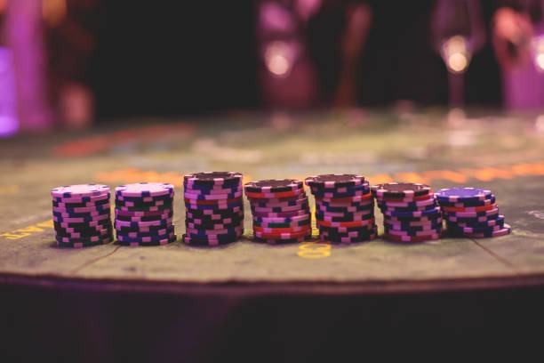 liga cuan mobile app interface showing live-dealer tables and account dashboard